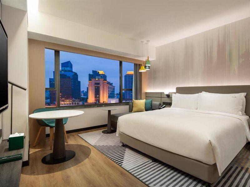 Holiday Inn Shanghai Nanjing Road, An Ihg Hotel Exterior photo